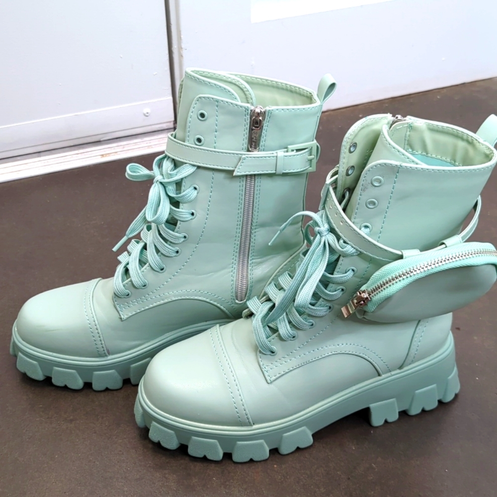 Big Boot Energy Pistachio Mint Lace Up Boots with Pouch Size 7